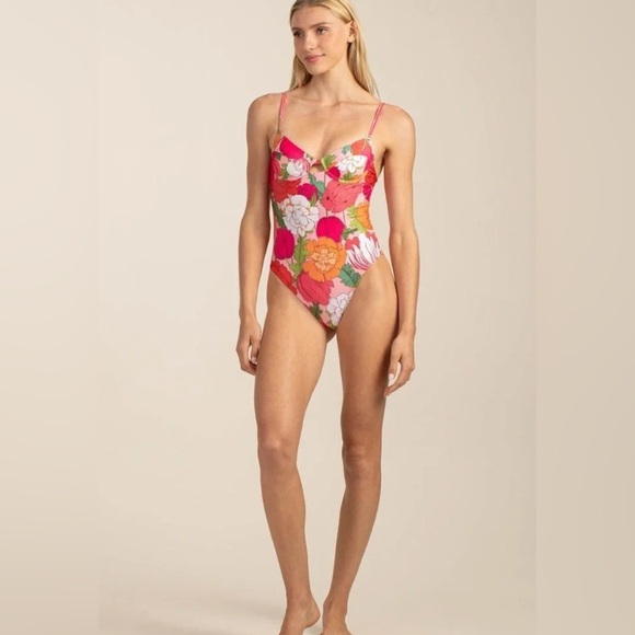 New Trina Turk | SUNNY BLOOM UNDERWIRE ONE
PIECE size 14 - Picture 3 of 11